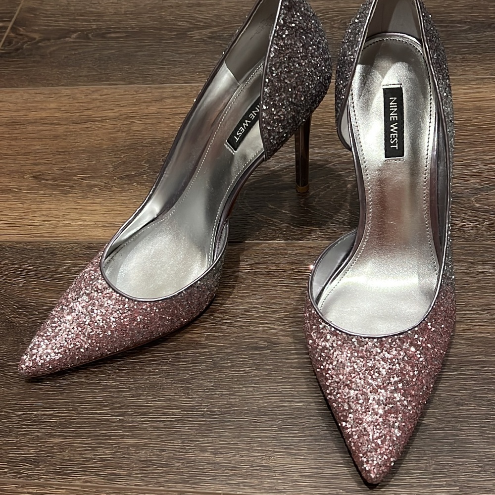 Nine West Glitter pumps